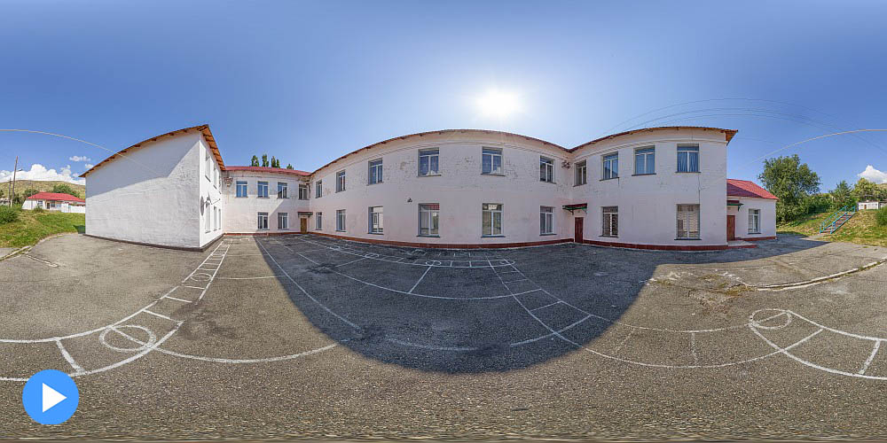 Школа №1. Двор.